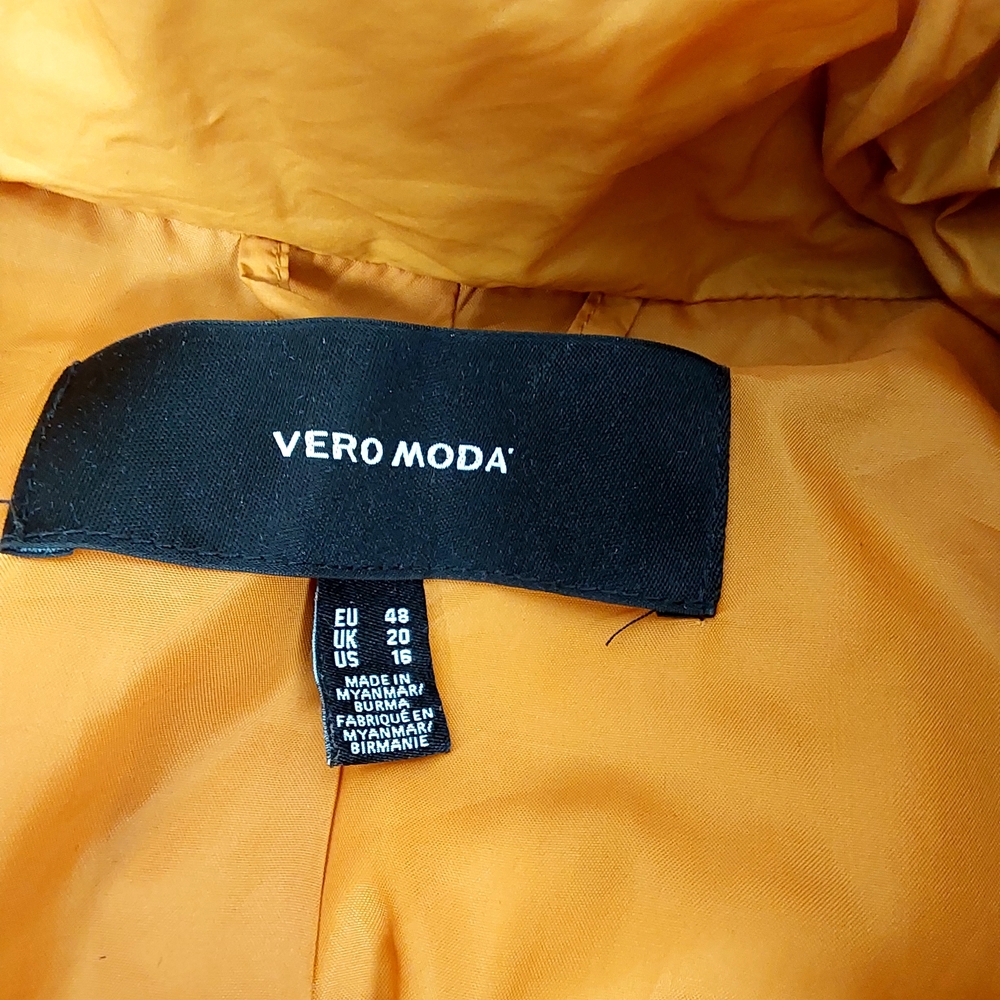 Vero Moda Curve 'Upsala' Winter Jacket - Picture 6 of 11